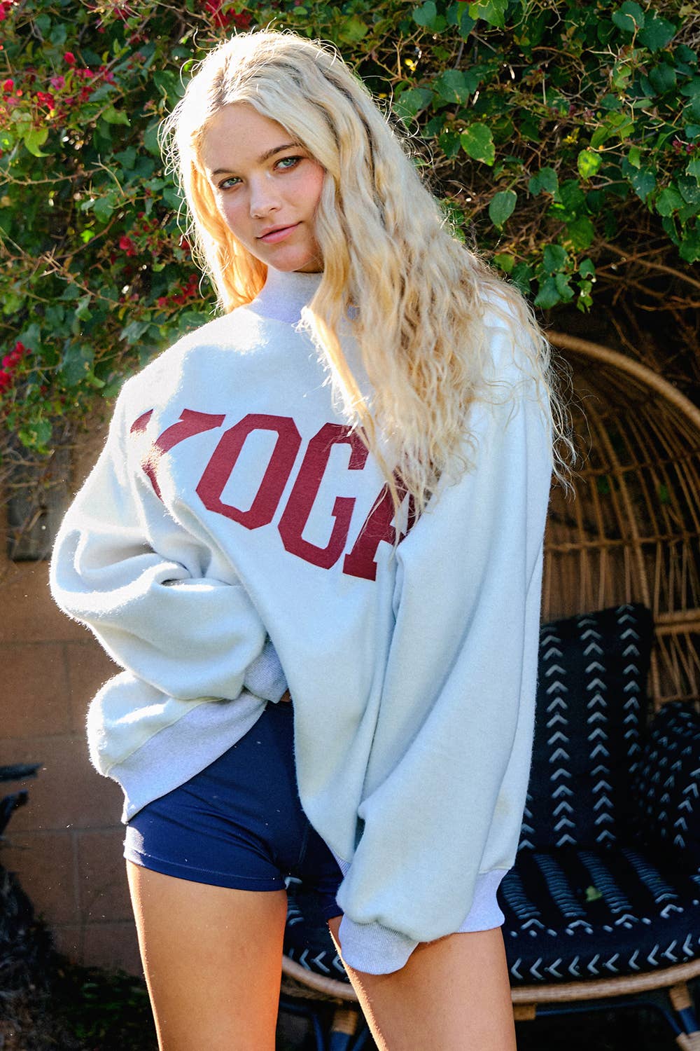 IT2594 'PILATES & YOGA' Print Reversible Mockneck Sweatshirt