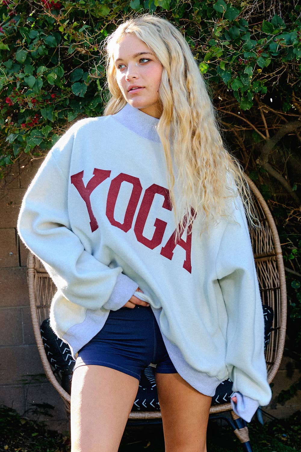 IT2594 'PILATES & YOGA' Print Reversible Mockneck Sweatshirt