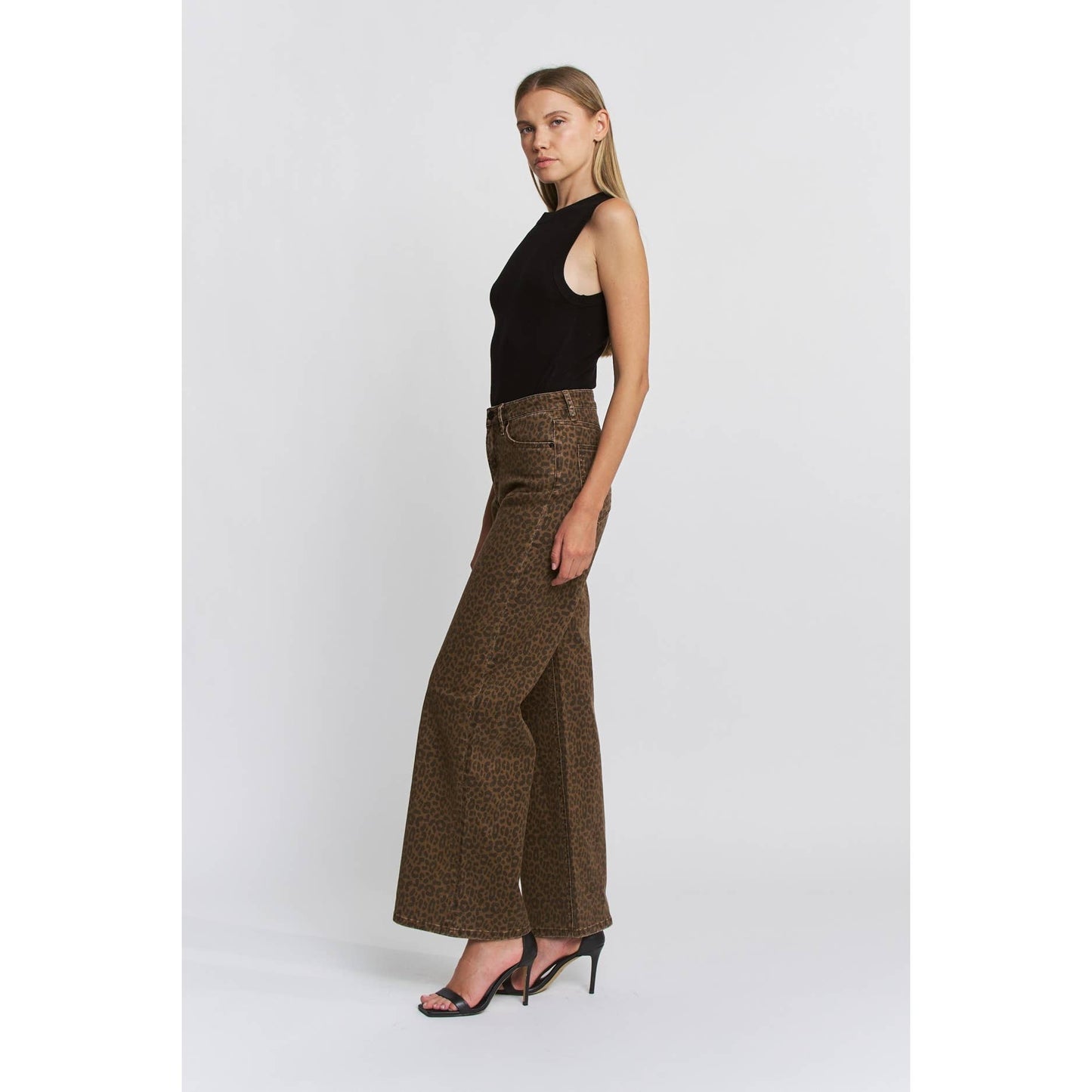 SUPER HIGH WIDE LEG LEOPARD JEANS: BROWN DERBY