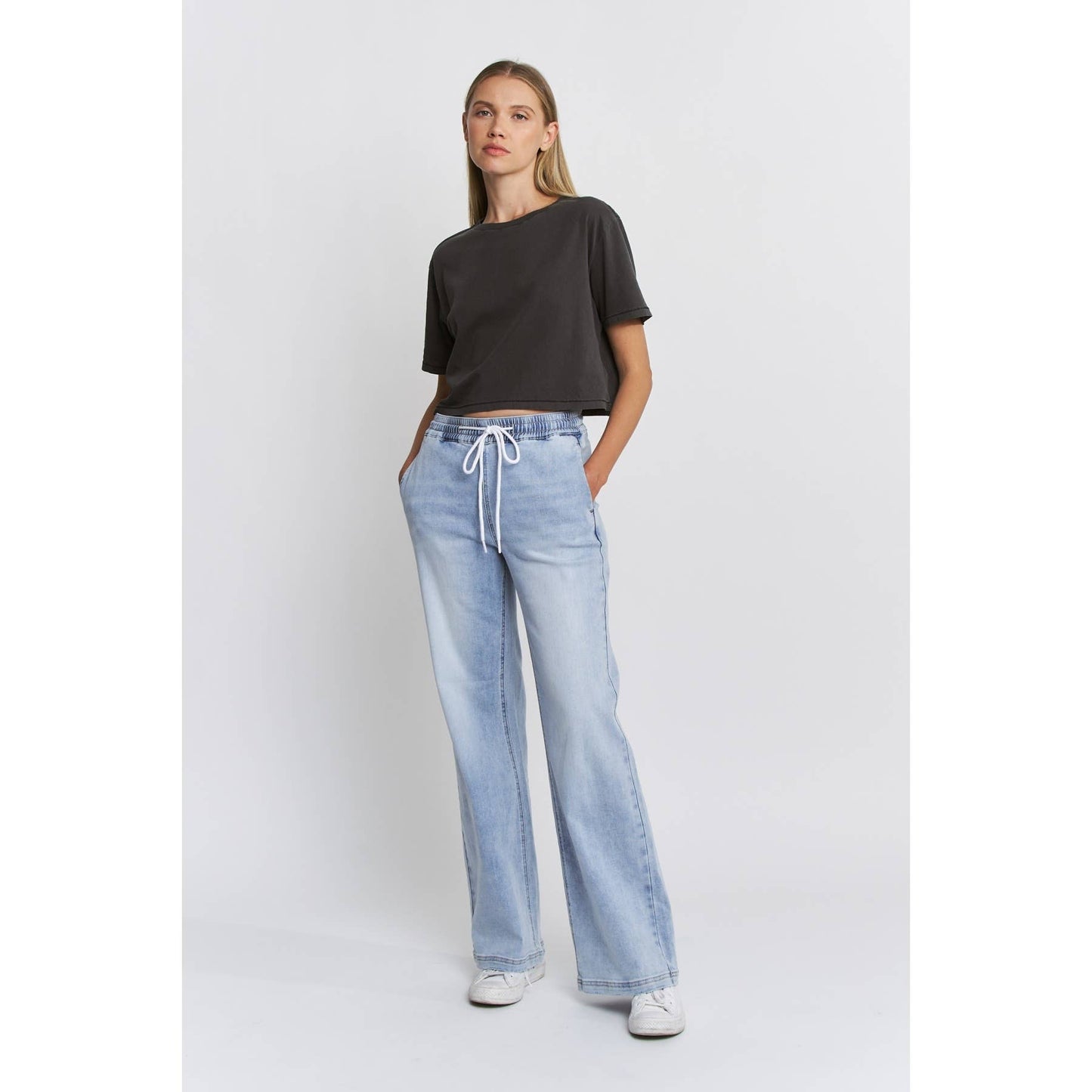 HIGH RISE WIDE LEG JOGGER