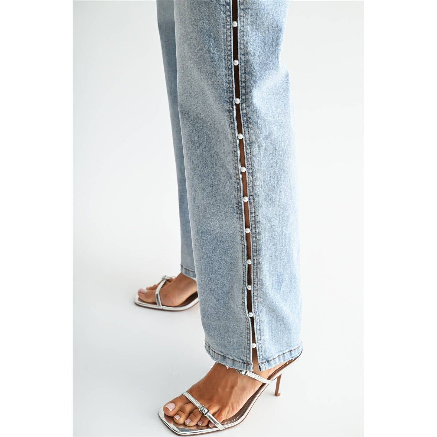 HIGH-RISE WIDE EMBELLISHED SIDE PANEL: PLANATION