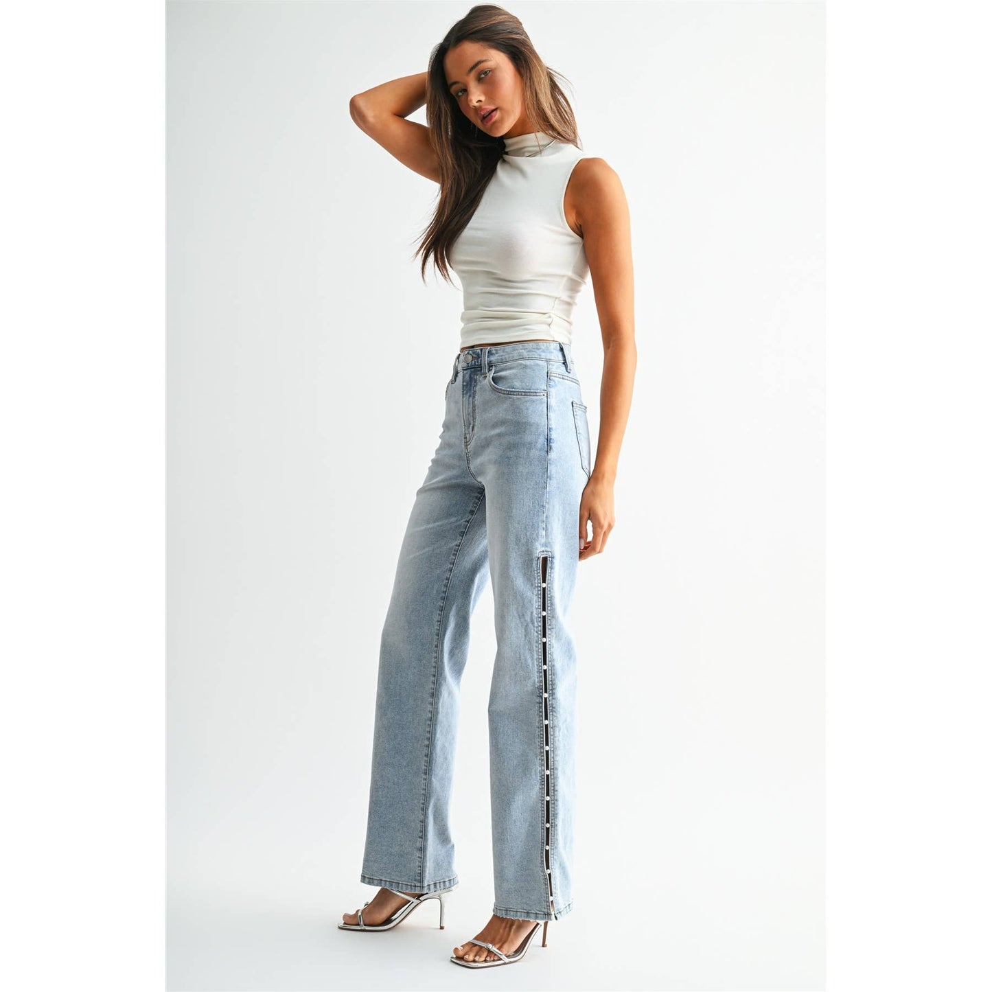 HIGH-RISE WIDE EMBELLISHED SIDE PANEL: PLANATION