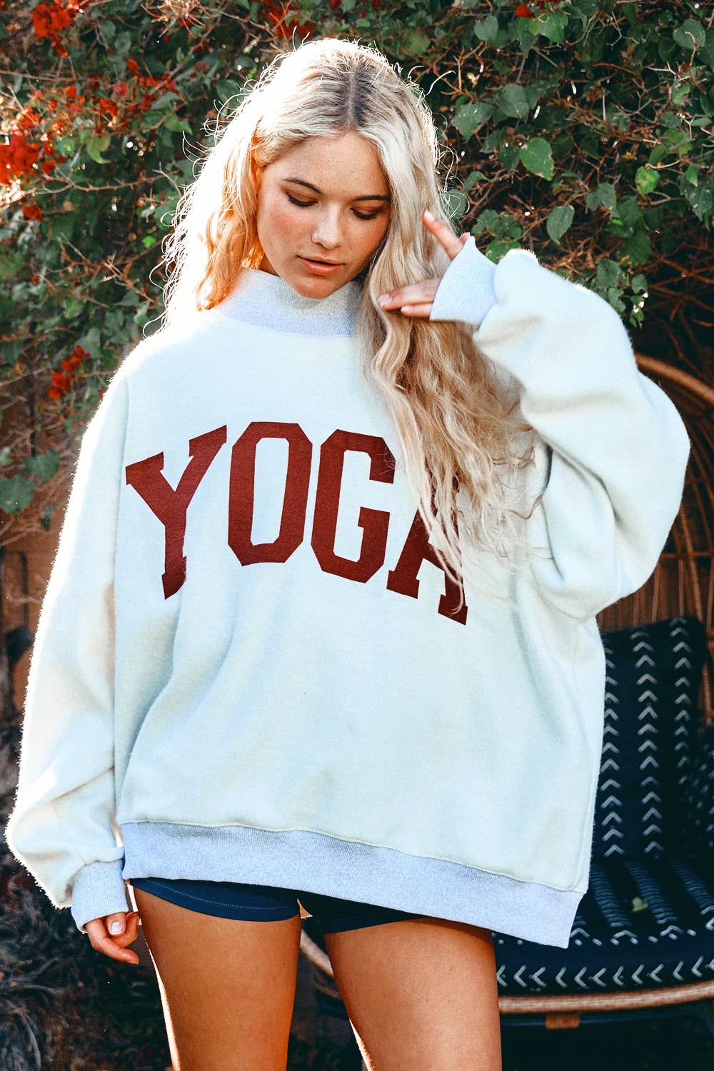 IT2594 'PILATES & YOGA' Print Reversible Mockneck Sweatshirt