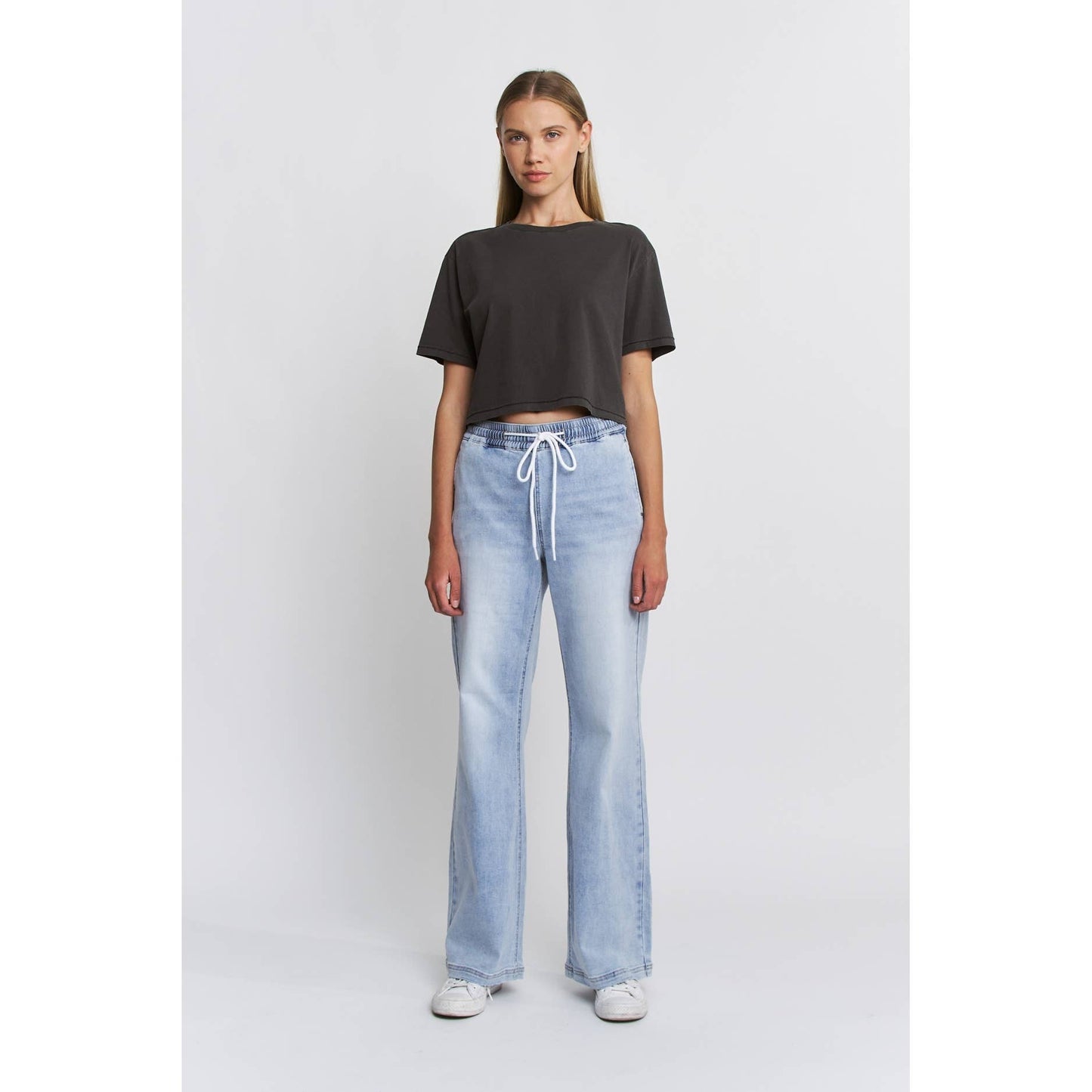 HIGH RISE WIDE LEG JOGGER